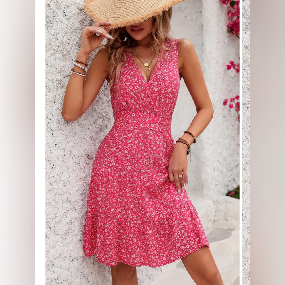 NWT, Floral V-neck sleeveless dress